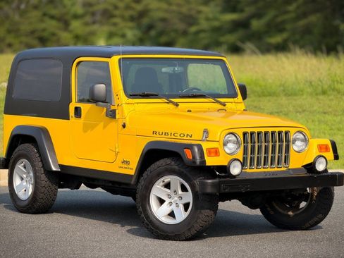 Used 2005 Jeep Wrangler Unlimited Rubicon AWD/4WD image 2