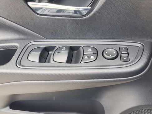 New 2025 Nissan Versa SV w/ Trunk Package image 11