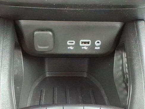 Used 2023 Chevrolet TrailBlazer RS w/ Convenience Package FWD image 21