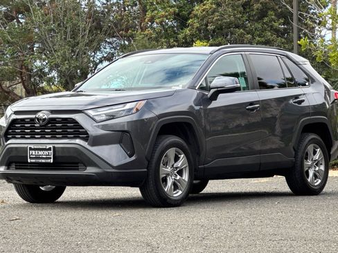 Used 2023 Toyota RAV4 XLE AWD/4WD image 7