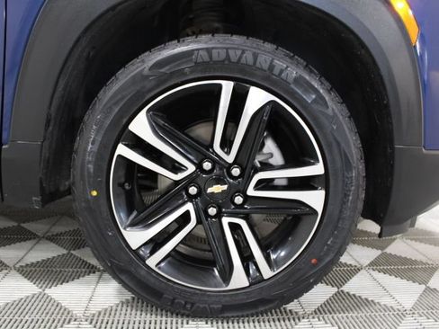 Used 2022 Chevrolet TrailBlazer LT AWD/4WD image 43