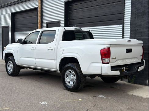 Used 2017 Toyota Tacoma SR w/ Tow Package AWD/4WD image 7