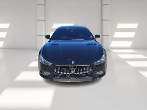 Used 2021 Maserati Ghibli Trofeo image 2