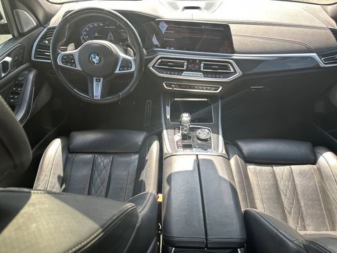 Used 2022 BMW X5 M50i w/ Executive Package image 23