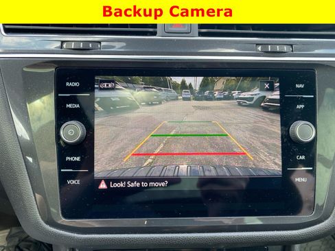 Used 2023 Volkswagen Tiguan SEL R-Line AWD/4WD image 40