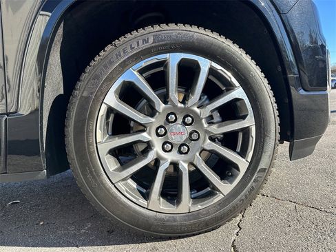 Used 2021 GMC Acadia Denali w/ LPO, Floor Liner Package image 13