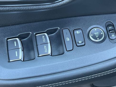 New 2026 Honda HR-V EX-L image 15