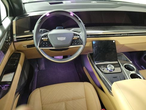 New 2025 Cadillac Escalade IQ Luxury 2 image 16