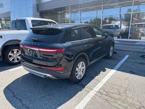 Used 2023 Lincoln Corsair AWD image 3