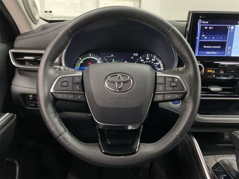 Used 2020 Toyota Highlander Platinum image 21