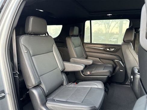 Used 2023 GMC Yukon XL Denali image 22