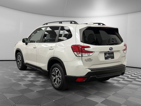 Certified 2022 Subaru Forester Premium image 3