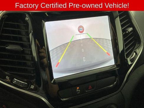 Used 2021 Jeep Wrangler Unlimited Sahara image 3