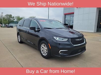 Used 2024 Chrysler Pacifica Touring-L
