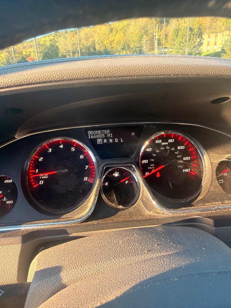 Used 2015 GMC Acadia SLE FWD image 3