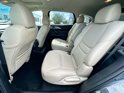 Used 2023 MAZDA CX-9 Touring Plus AWD/4WD image 25