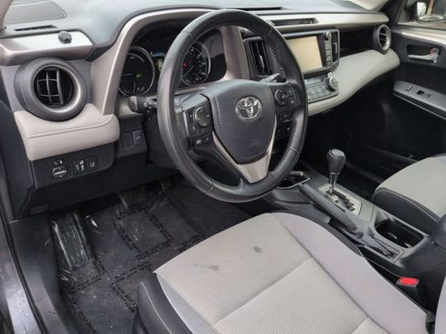 Used 2018 Toyota RAV4 XLE w/ Convenience Package image 12