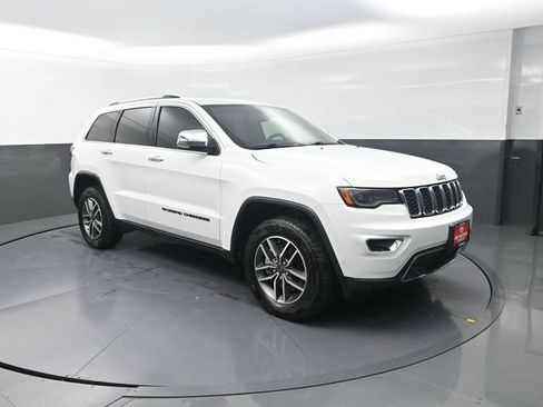 Used 2022 Jeep Grand Cherokee Limited w/ Trailer Tow Group IV AWD/4WD image 10