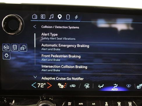 Used 2024 Chevrolet Blazer EV LT AWD/4WD image 20