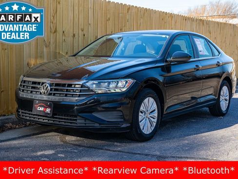 Used 2019 Volkswagen Jetta SE image 1