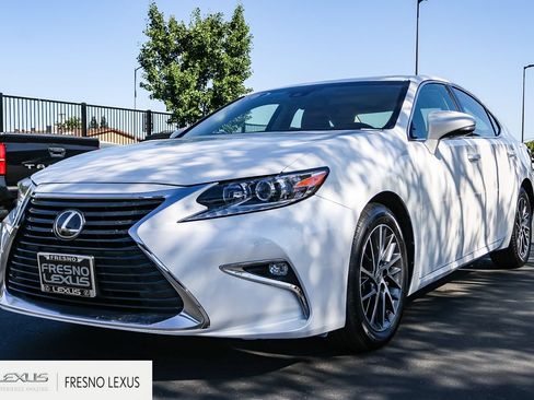 Used 2016 Lexus ES 350 w/ Navigation System Package FWD image 3