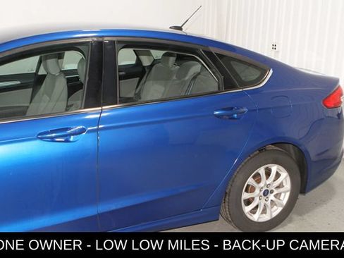 Used 2017 Ford Fusion S FWD image 10