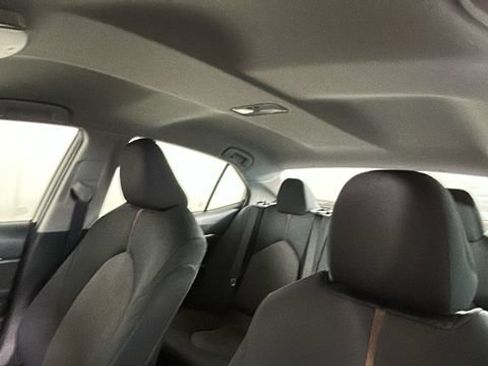 Used 2019 Toyota Camry LE FWD image 12