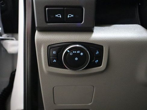 Used 2021 Ford F350 XLT w/ XLT Premium Package AWD/4WD image 32