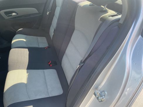 Used 2015 Chevrolet Cruze LS image 14