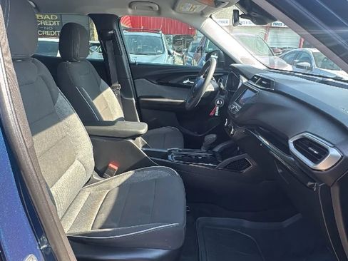 Used 2021 Chevrolet TrailBlazer LS image 28