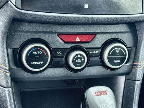 Used 2019 Subaru Crosstrek 2.0i Limited w/ Moonroof Package w/Navigation image 27