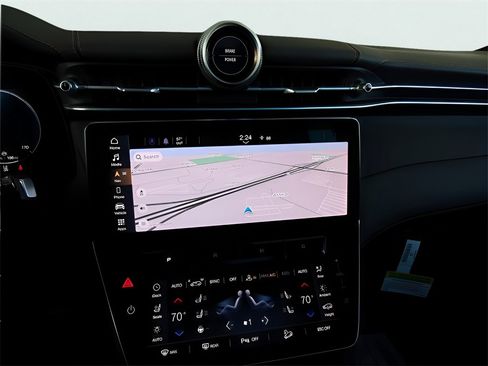 New 2025 Maserati Grecale Folgore image 32