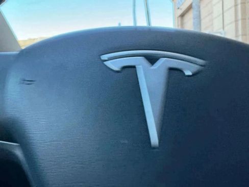 Used 2023 Tesla Model 3 Standard Range image 27