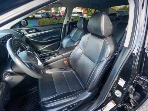 Used 2021 Nissan Maxima 3.5 SV w/ Floor Mat Group image 15