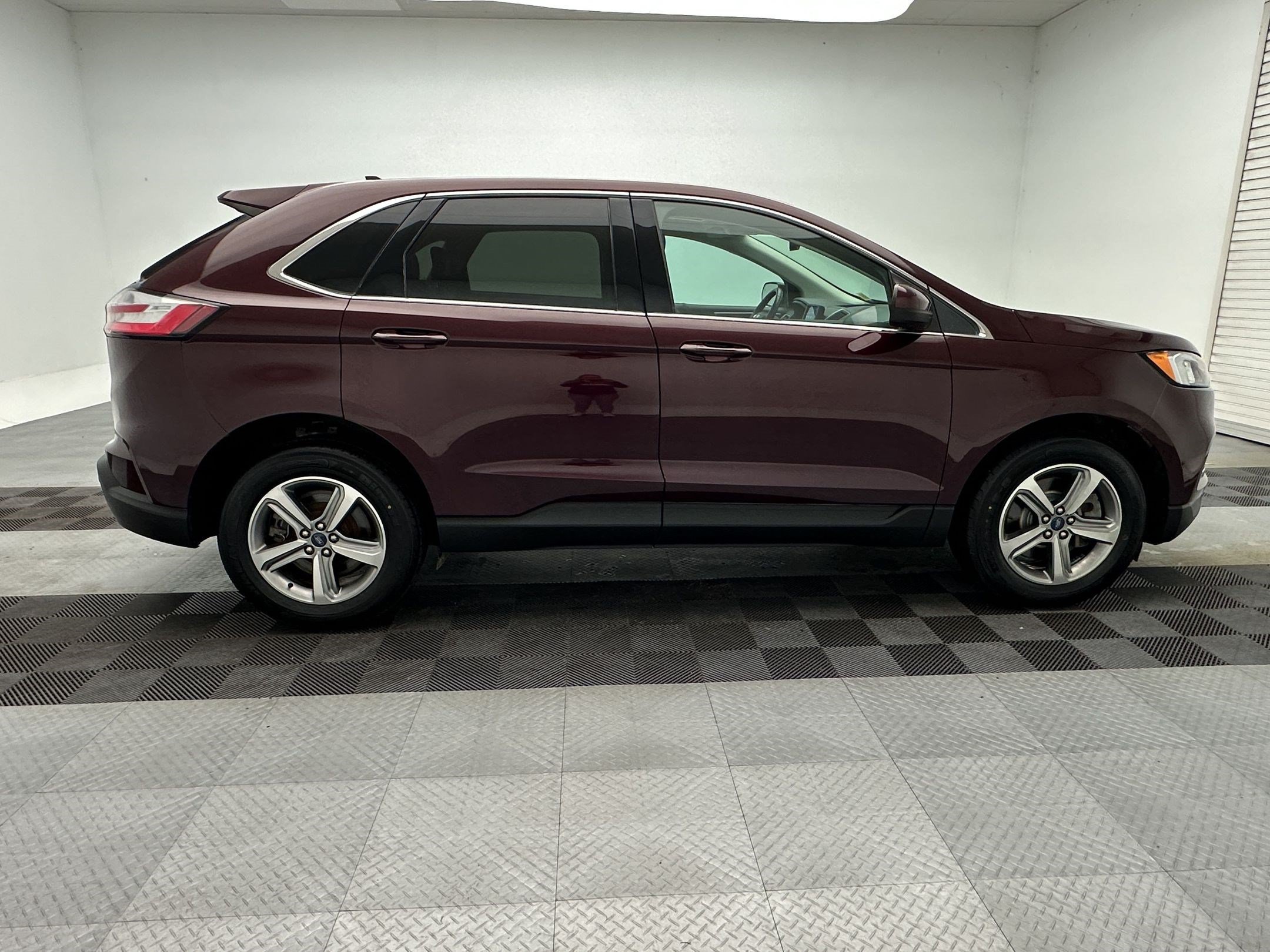 Used 2022 Ford Edge SEL w/ Convenience Package AWD/4WD image 8