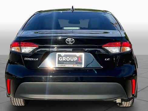 Used 2025 Toyota Corolla LE FWD image 5
