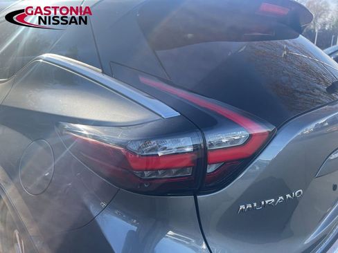 Used 2024 Nissan Murano SV image 11