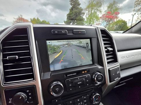 Used 2018 Ford F350 Lariat w/ Lariat Ultimate Package AWD/4WD image 20