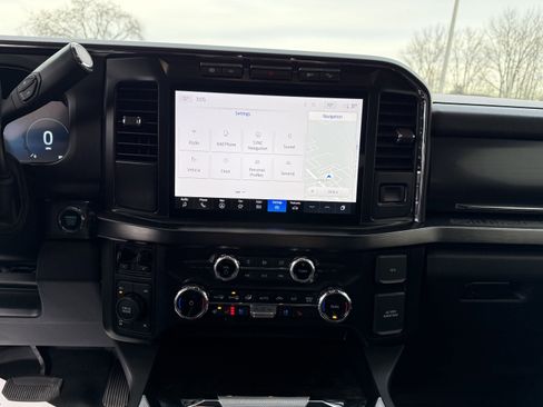 Certified 2023 Ford F250 Lariat w/ Sport Appearance Package image 14