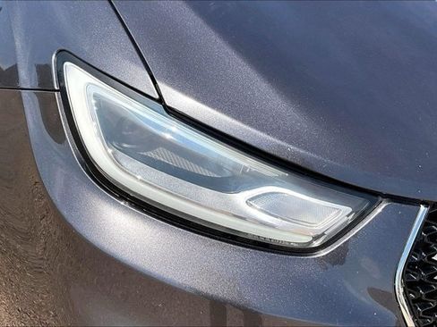 Used 2023 Chrysler Pacifica Touring-L FWD image 29