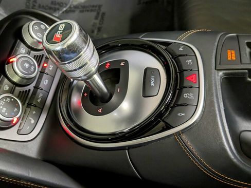 Used 2015 Audi R8 V8 w/ Full Leather Package image 14