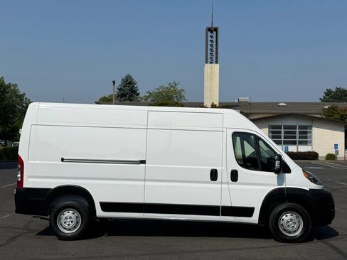 Used 2021 RAM ProMaster 2500 FWD image 7