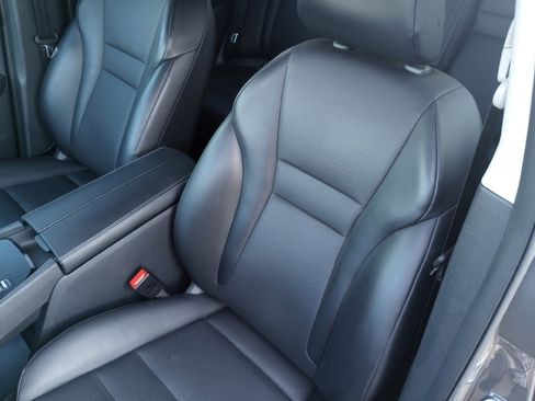 Used 2023 Nissan Rogue SV w/ SV Premium B Package image 11