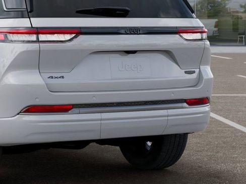 New 2026 Jeep Grand Cherokee Summit AWD/4WD image 13