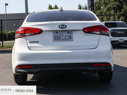 Used 2018 Kia Forte LX FWD image 5