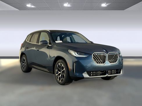 Used 2026 BMW X3 xDrive30 w/ Premium Package image 6