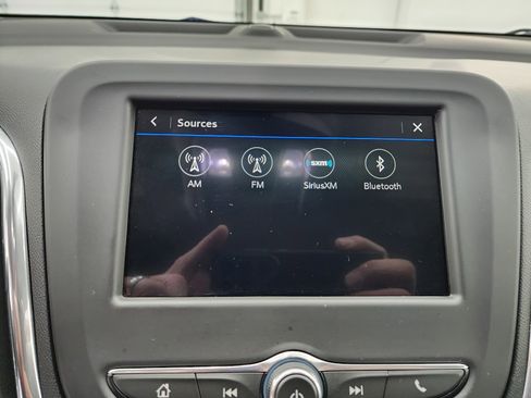 Used 2019 Chevrolet Equinox LT image 46