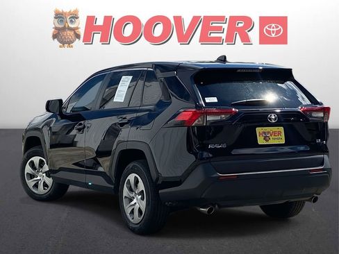 Used 2023 Toyota RAV4 LE image 5