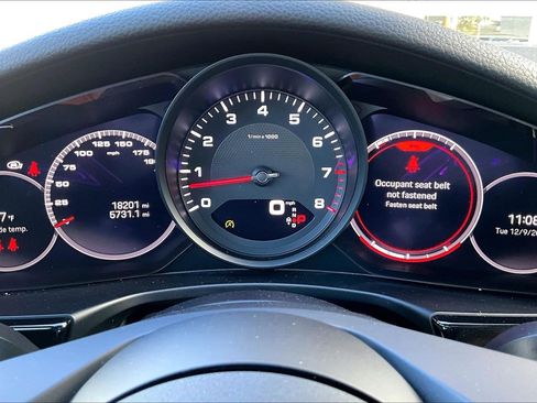 Used 2022 Porsche Panamera image 20