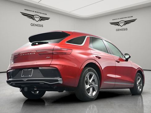 New 2026 Genesis GV70 2.5T Select image 14